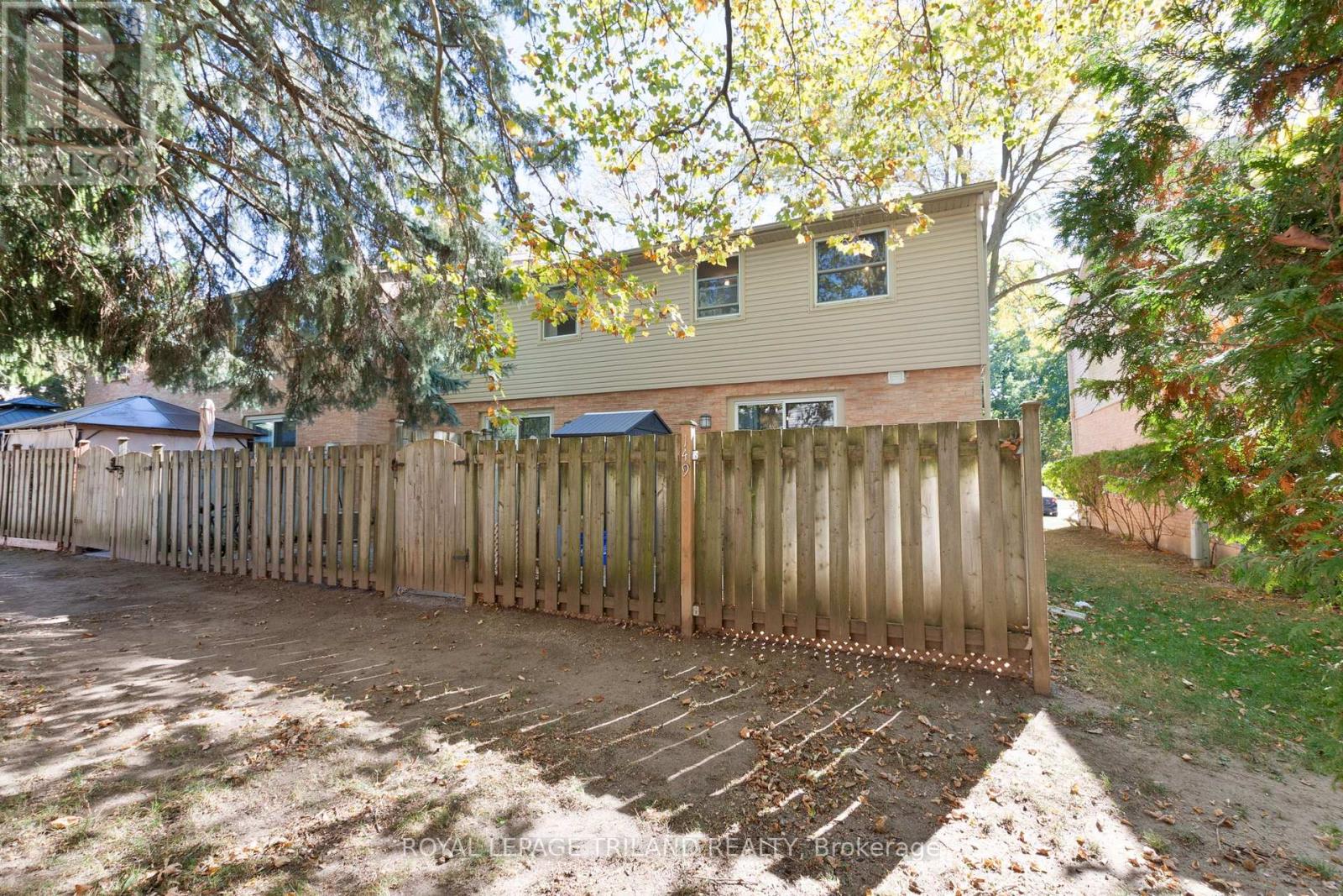 #149 1247 HURON STREET - 34