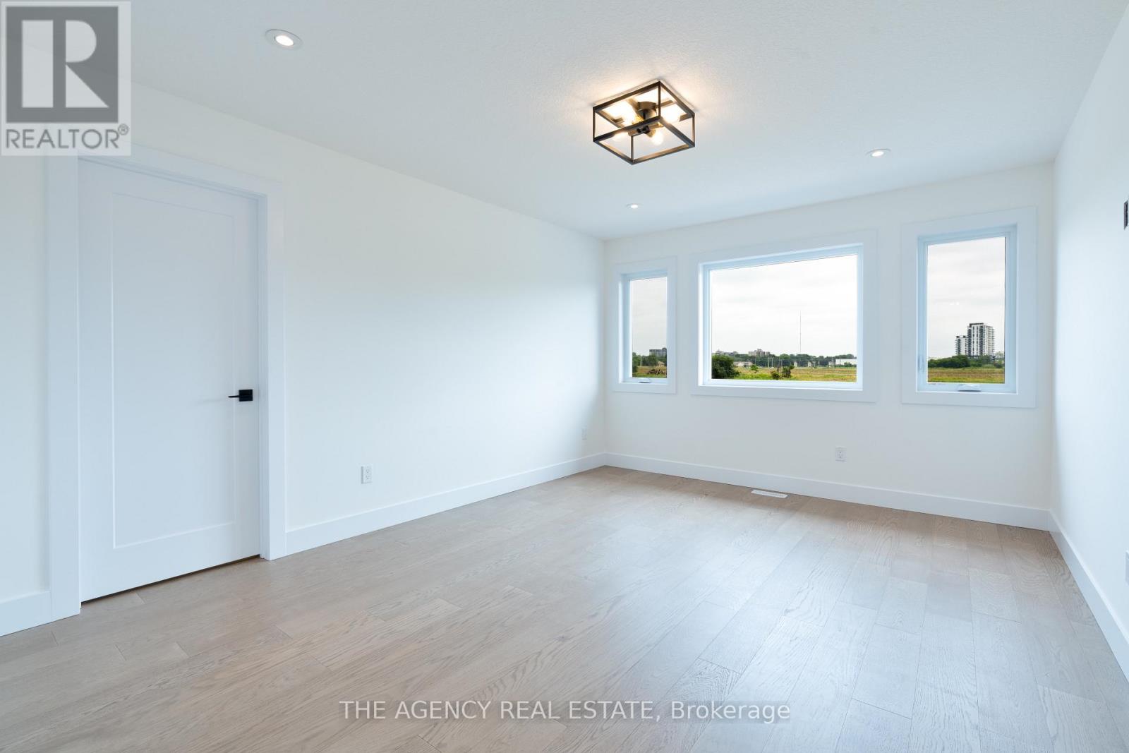 3112 REGIMENT ROAD W - 12