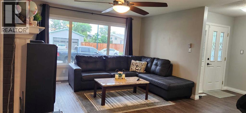 526 33 Street S - 5