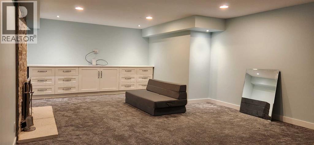526 33 Street S - 20