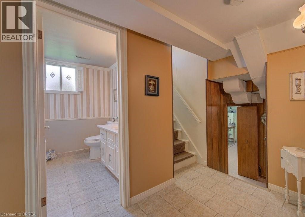 11 PIPPIN Drive - 33