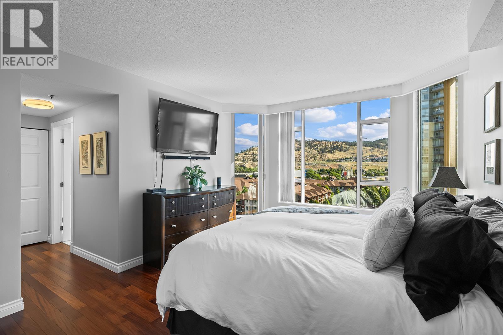 #1002 1152 Sunset Drive - 31
