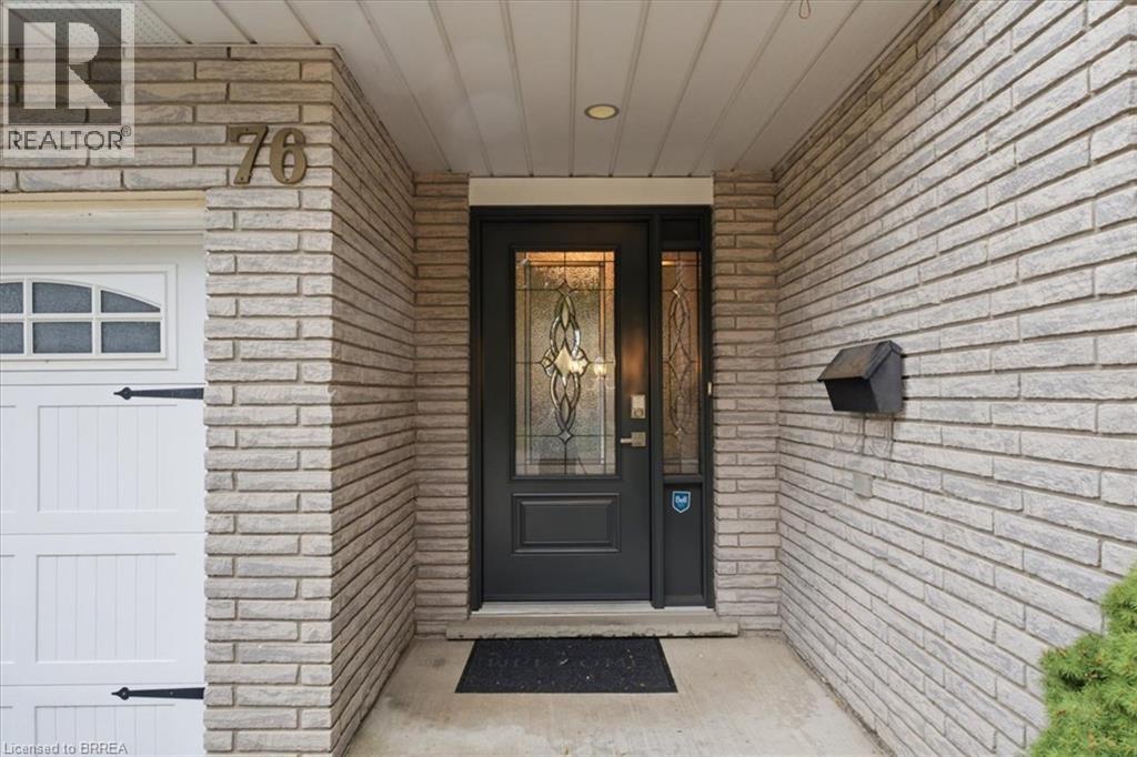 76 ENFIELD Crescent - 4