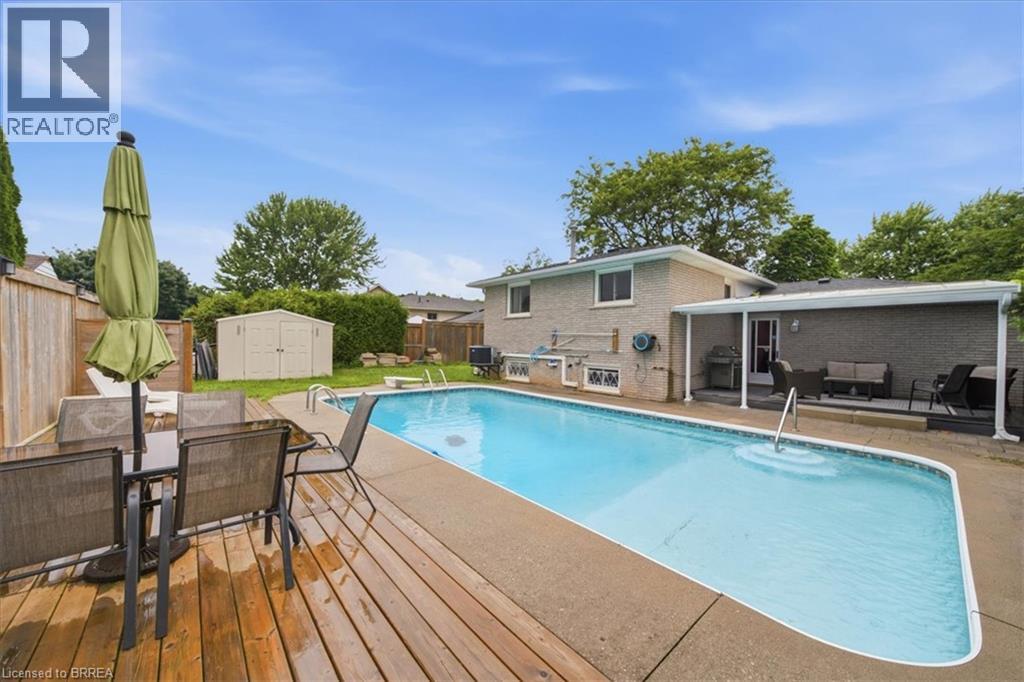 76 ENFIELD Crescent - 35