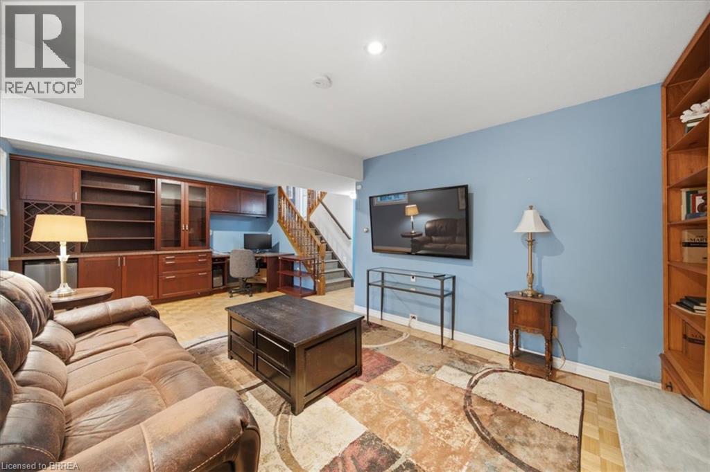 76 ENFIELD Crescent - 22