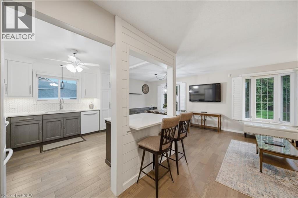 76 ENFIELD Crescent - 6