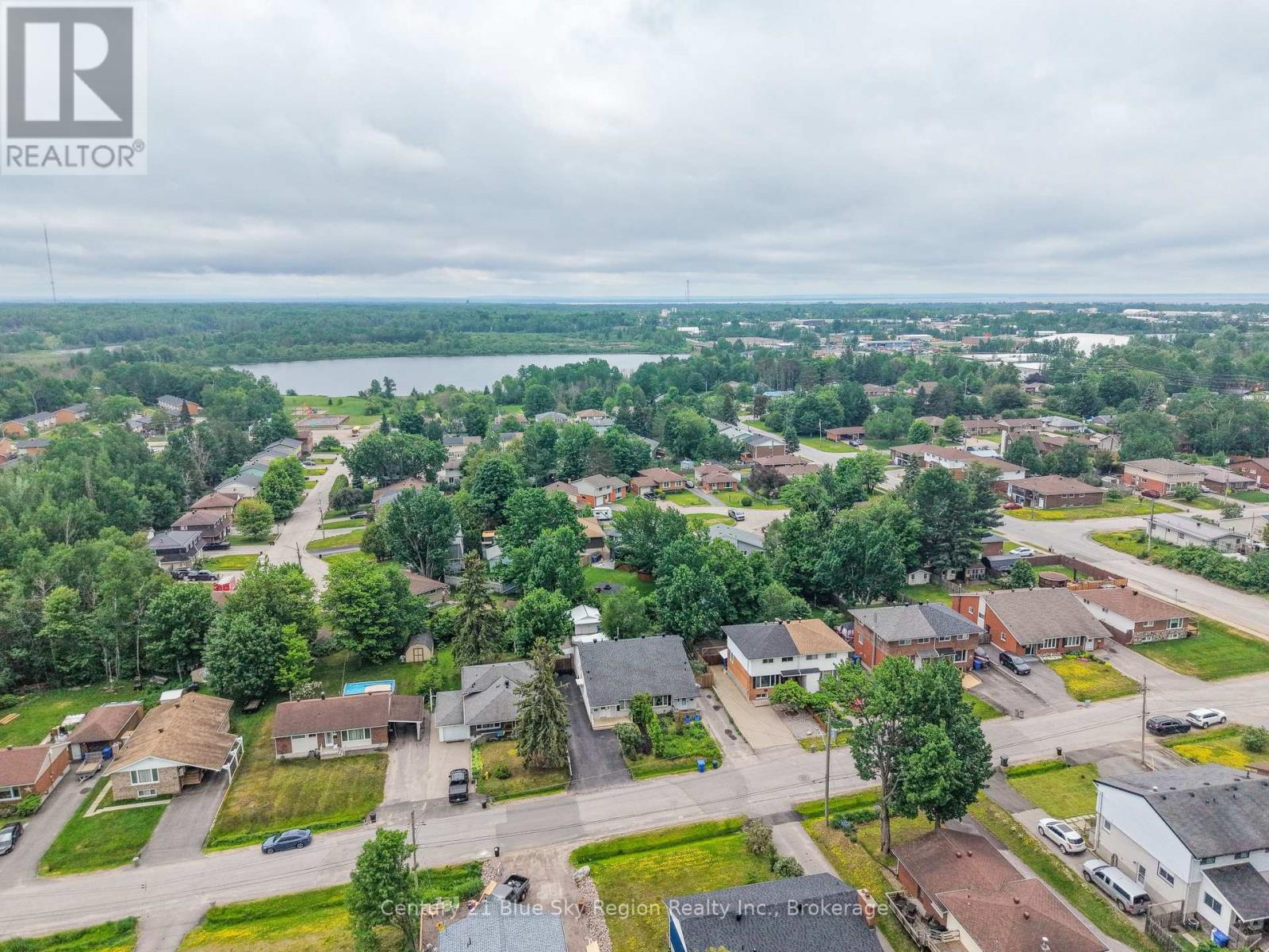 245 MICHENER DRIVE - 13