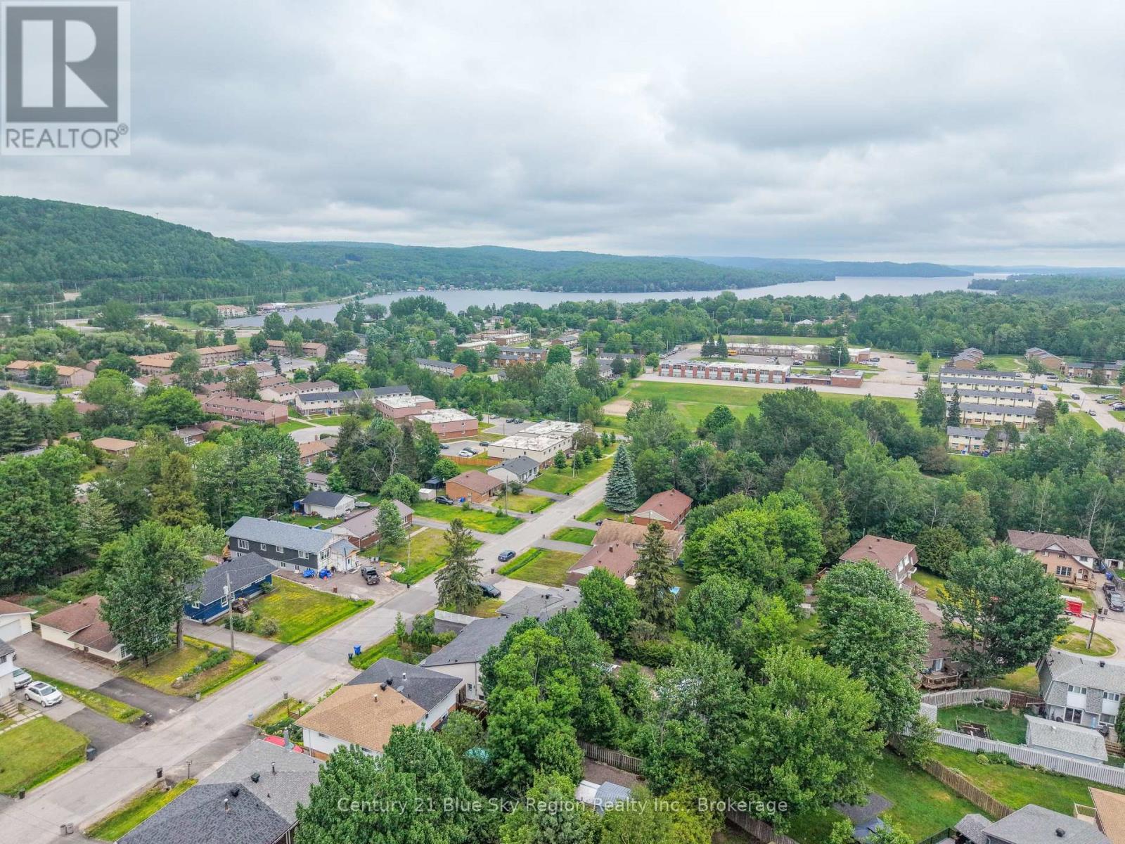 245 MICHENER DRIVE - 14