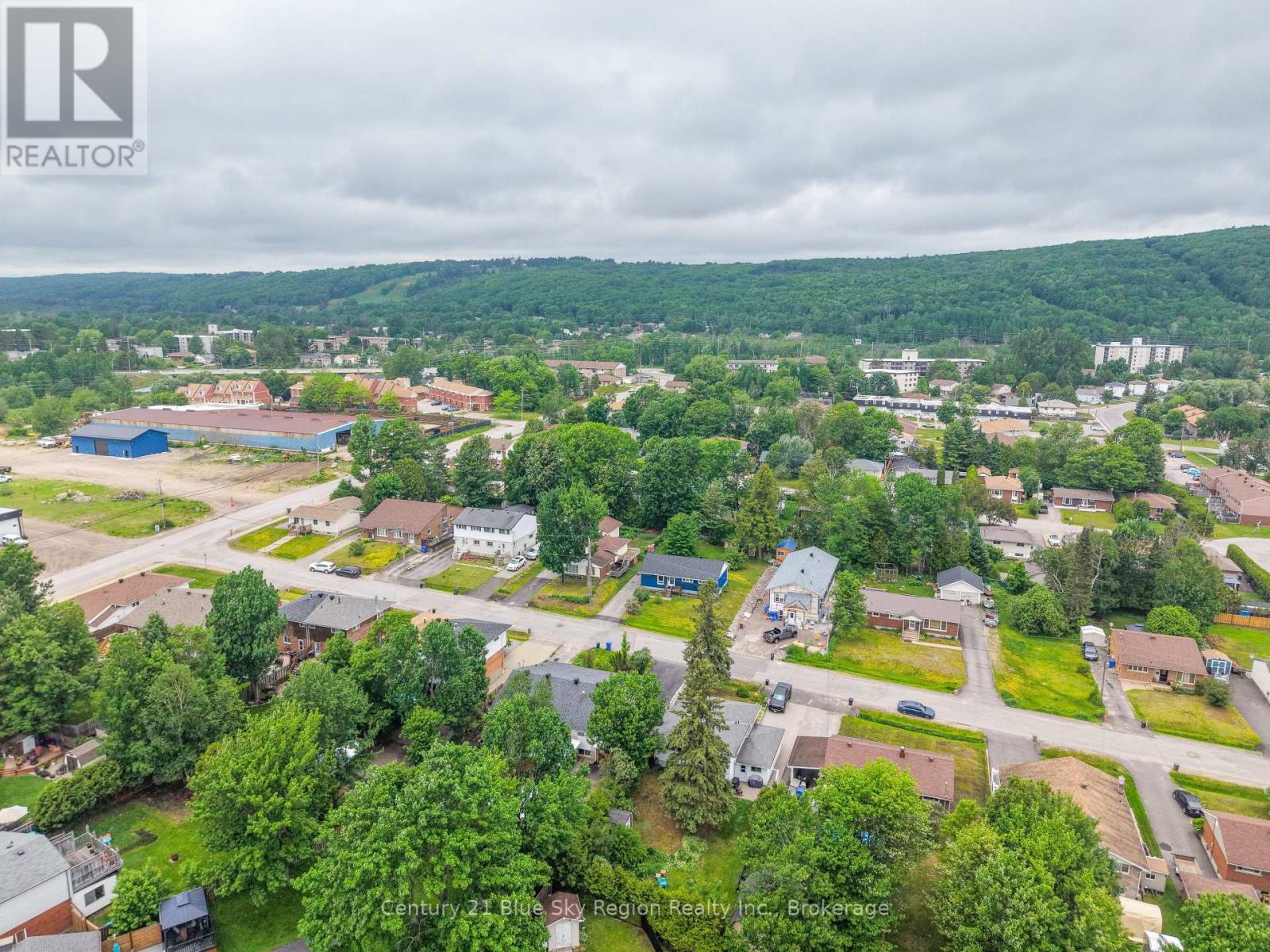 245 MICHENER DRIVE - 16
