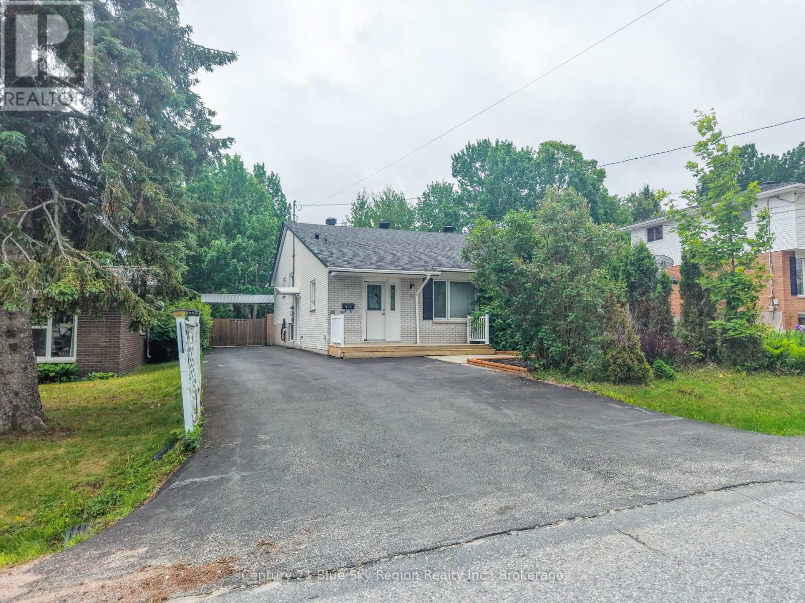 245 MICHENER DRIVE - 3