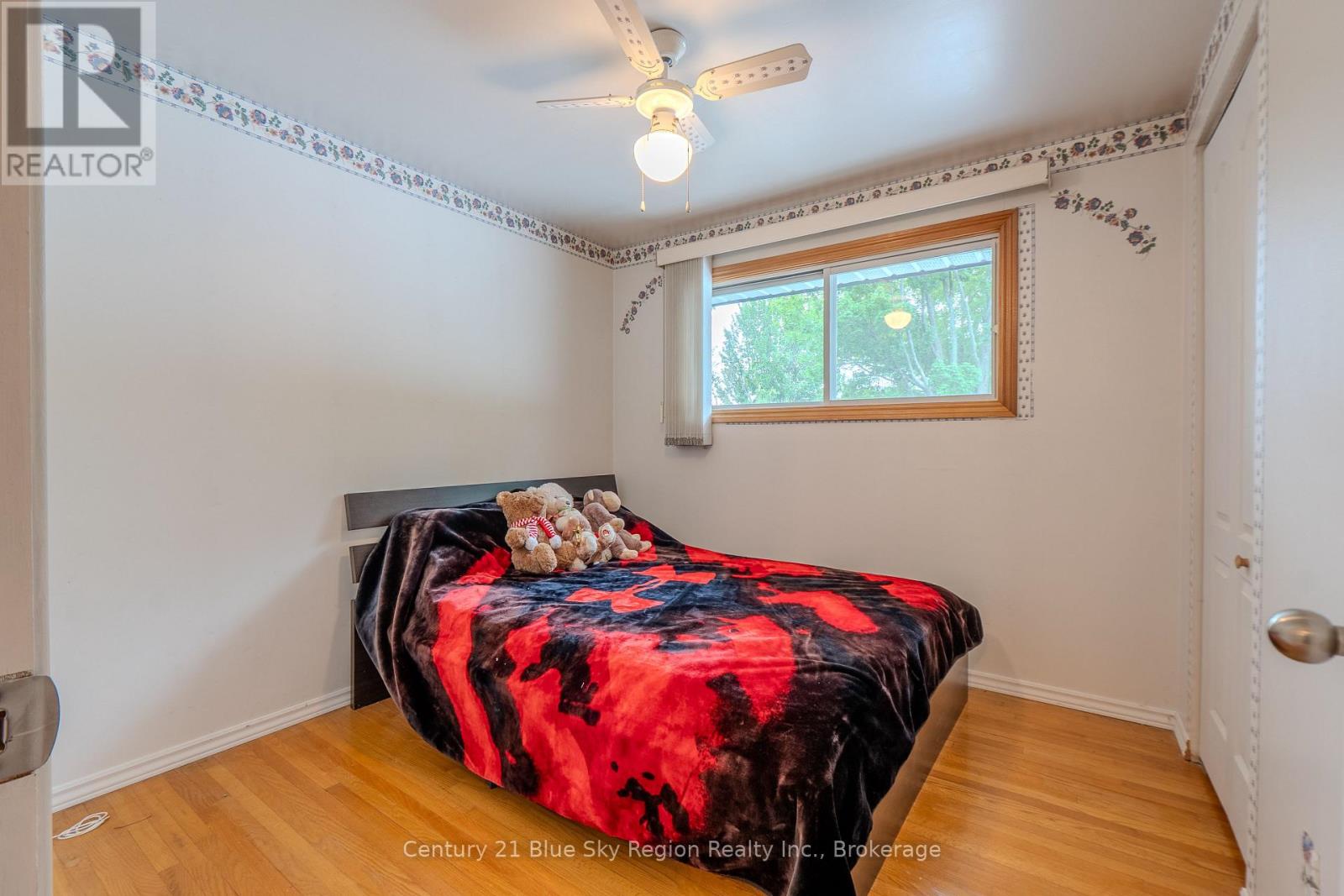 245 MICHENER DRIVE - 35
