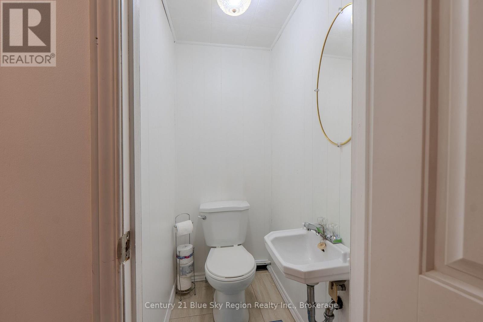 245 MICHENER DRIVE - 43