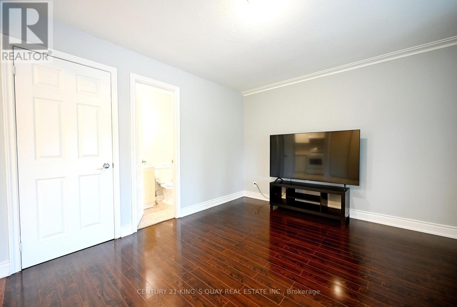 2 ROBINSON STREET - 10