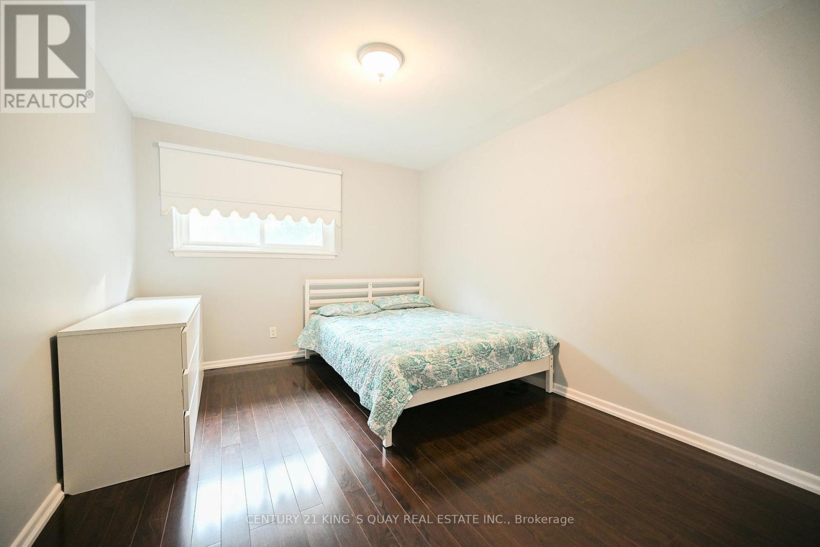 2 ROBINSON STREET - 17