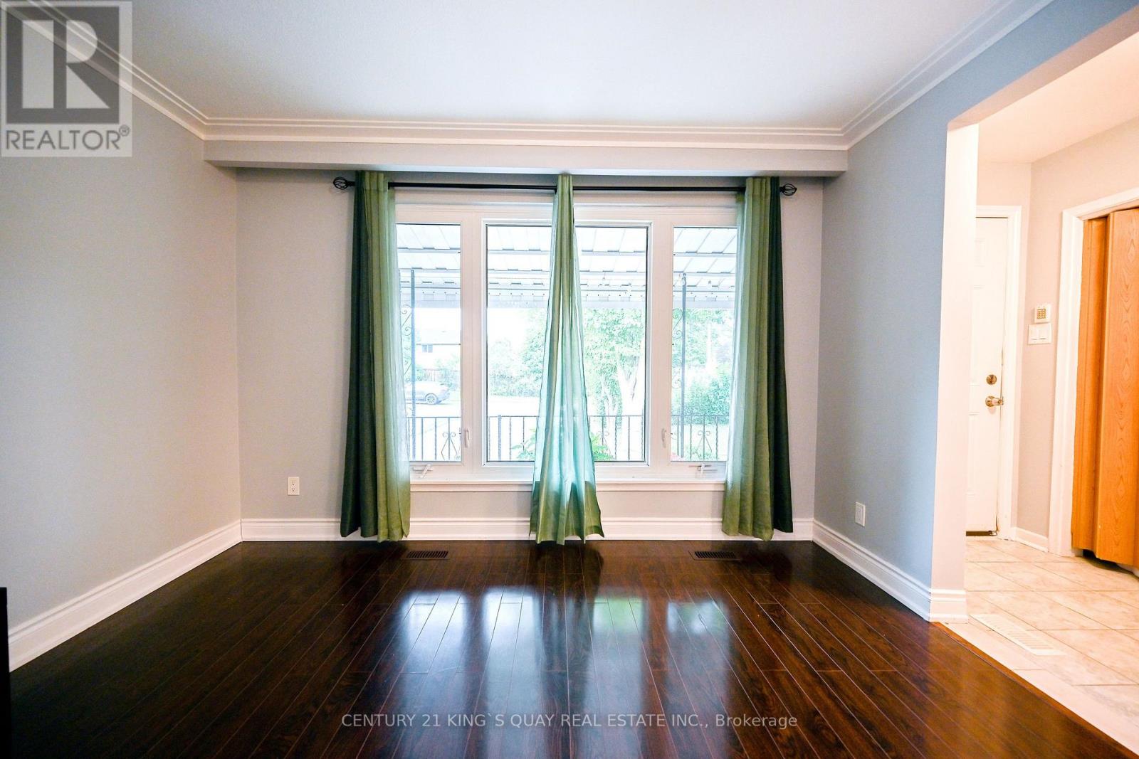 2 ROBINSON STREET - 11
