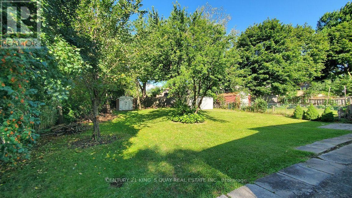 2 ROBINSON STREET - 38