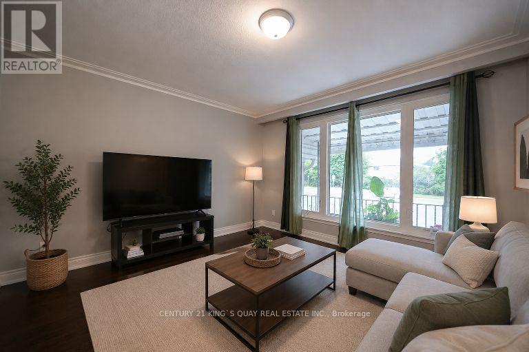 2 ROBINSON STREET - 9