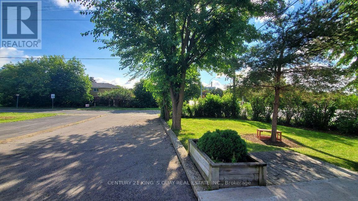 2 ROBINSON STREET - 4