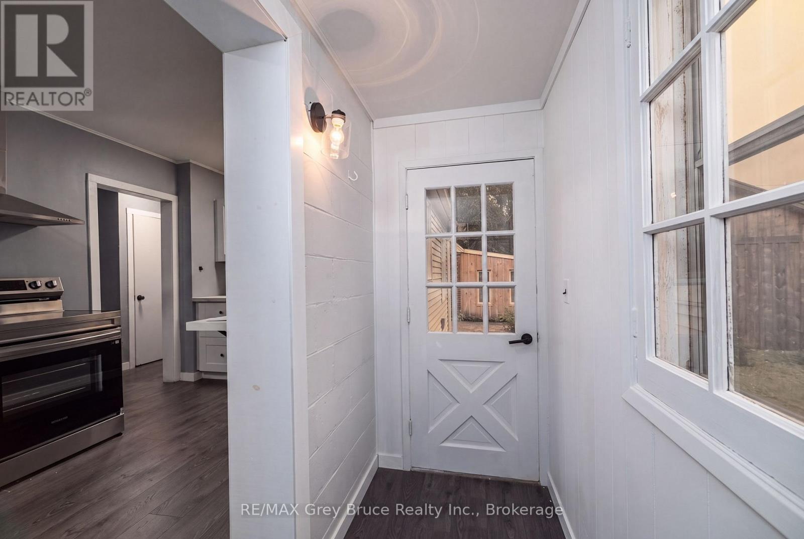 701 5TH STREET E - 18