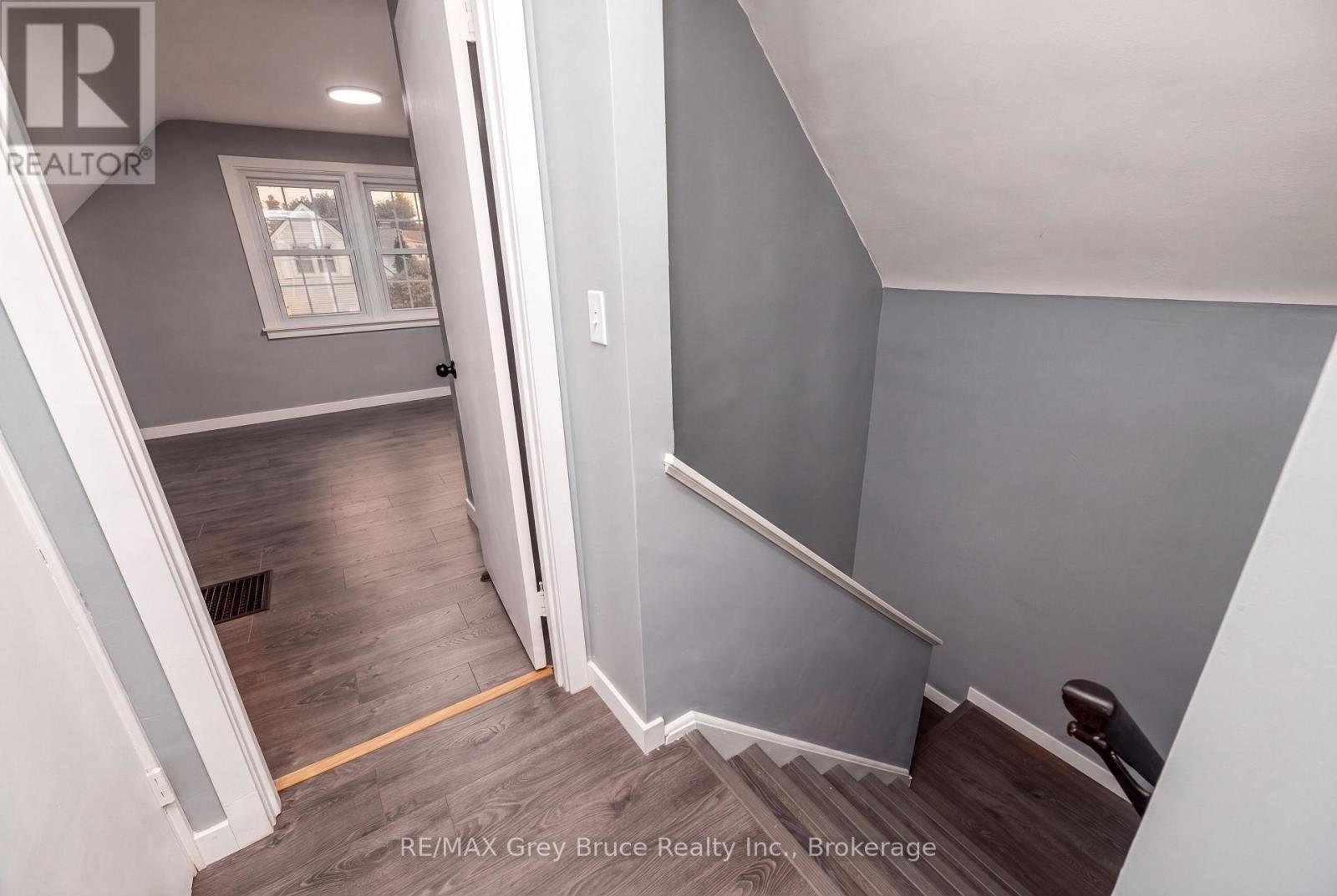701 5TH STREET E - 19