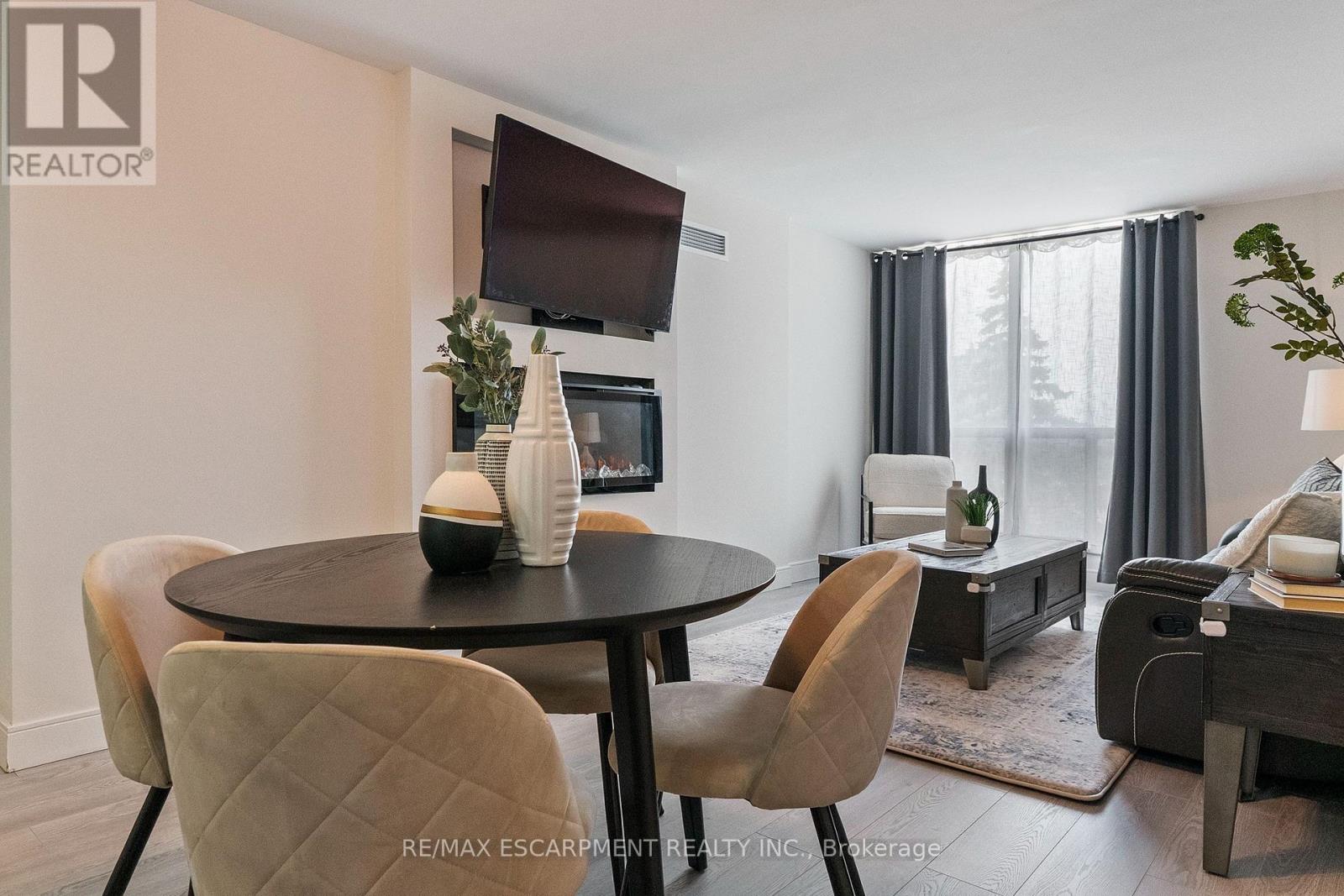 #406 1155 BOUGH BEECHES BOULEVARD - 9