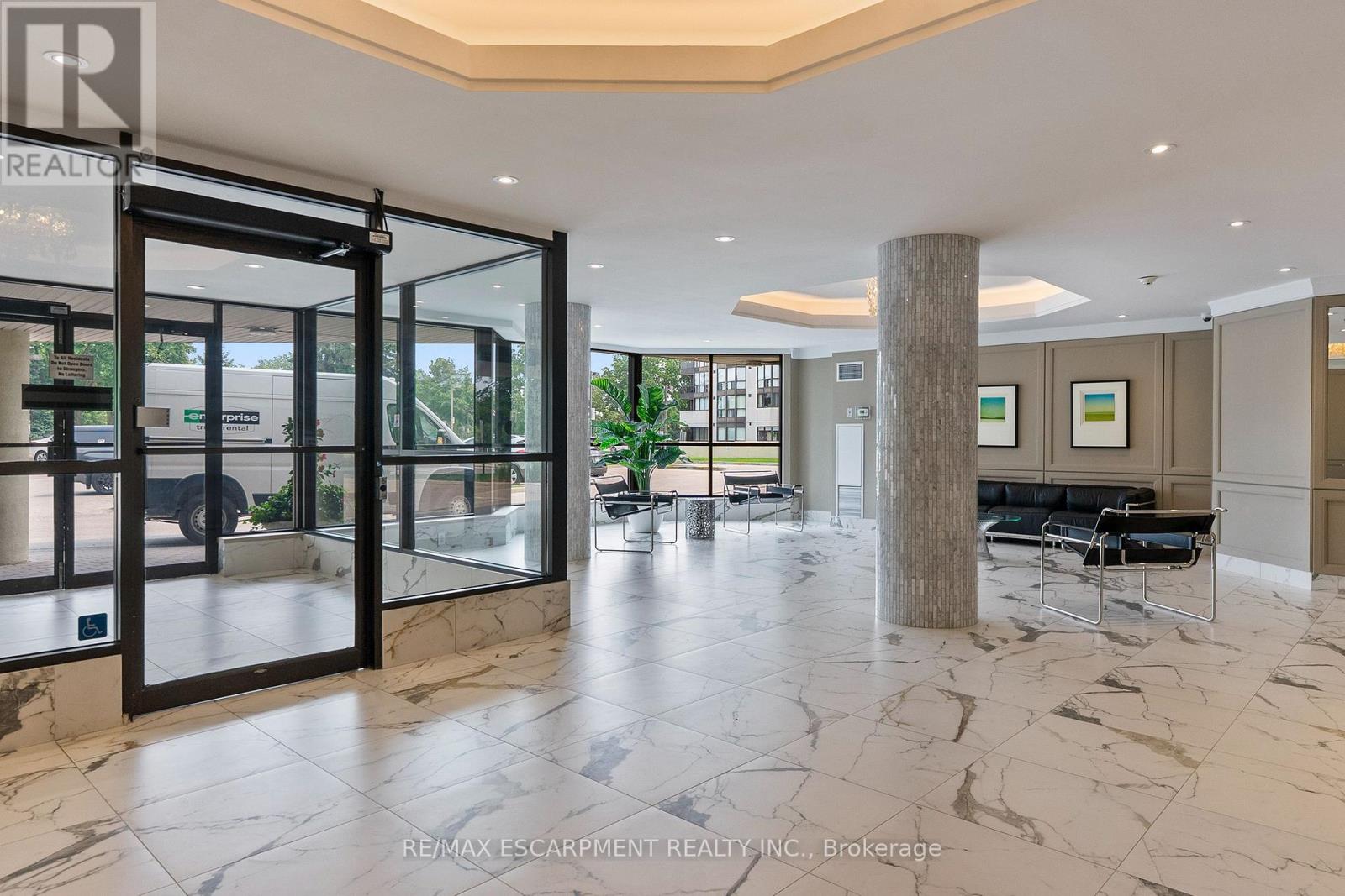 #406 1155 BOUGH BEECHES BOULEVARD - 22