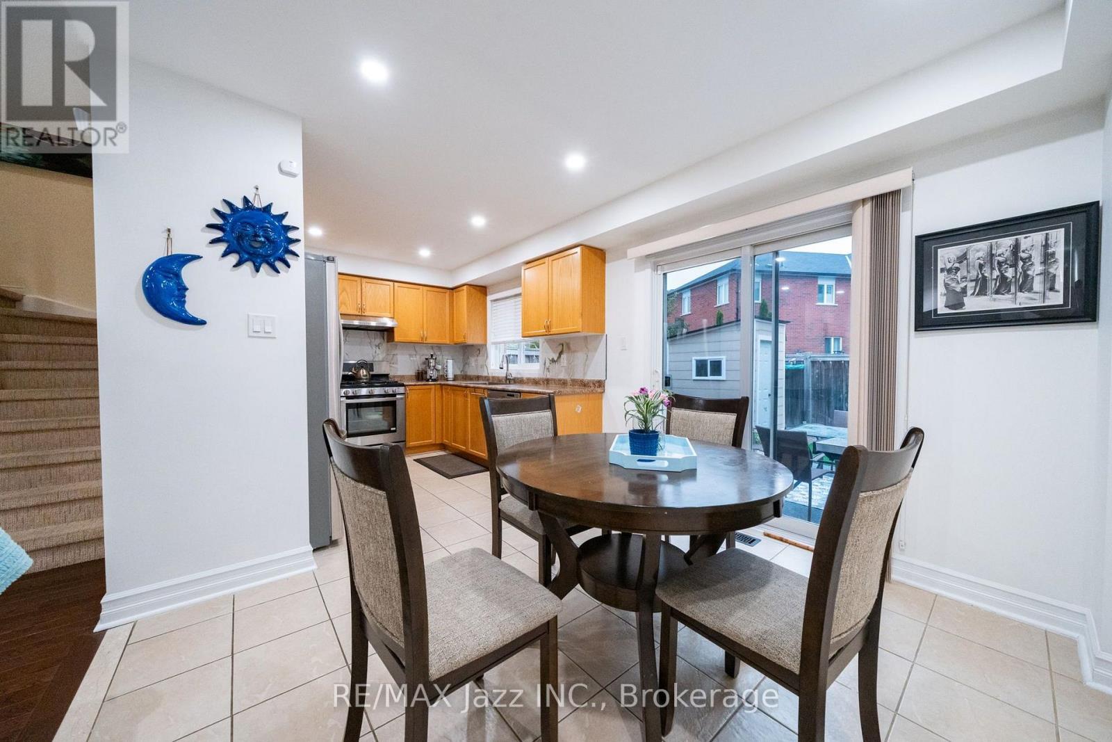 412 REEVES WAY BOULEVARD - 18