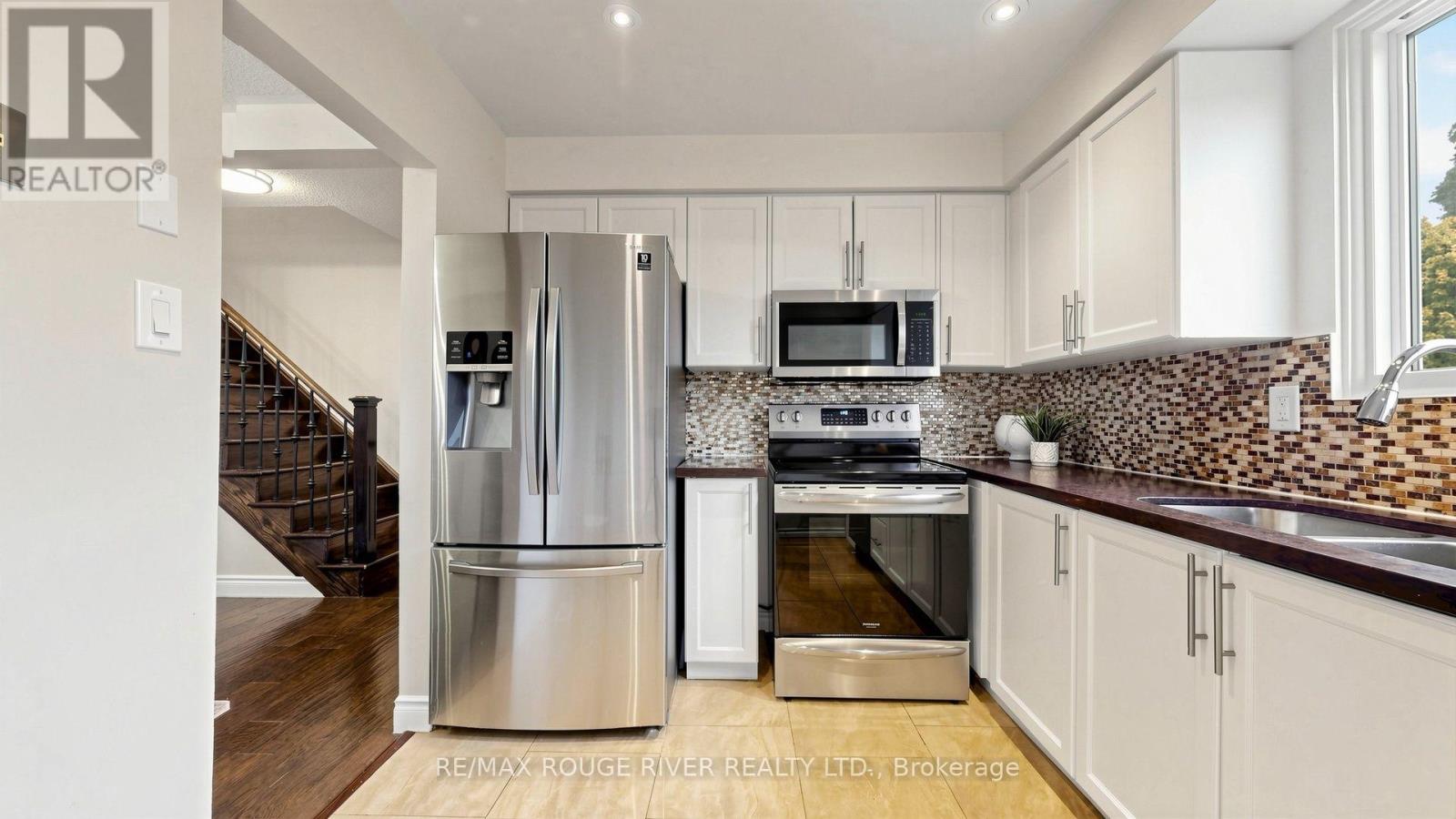 #55 121 CENTENNIAL ROAD - Image 11