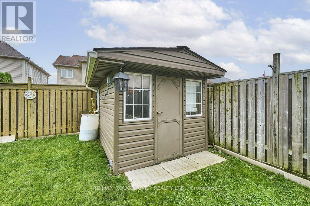 176 BATHGATE CRESCENT - 27