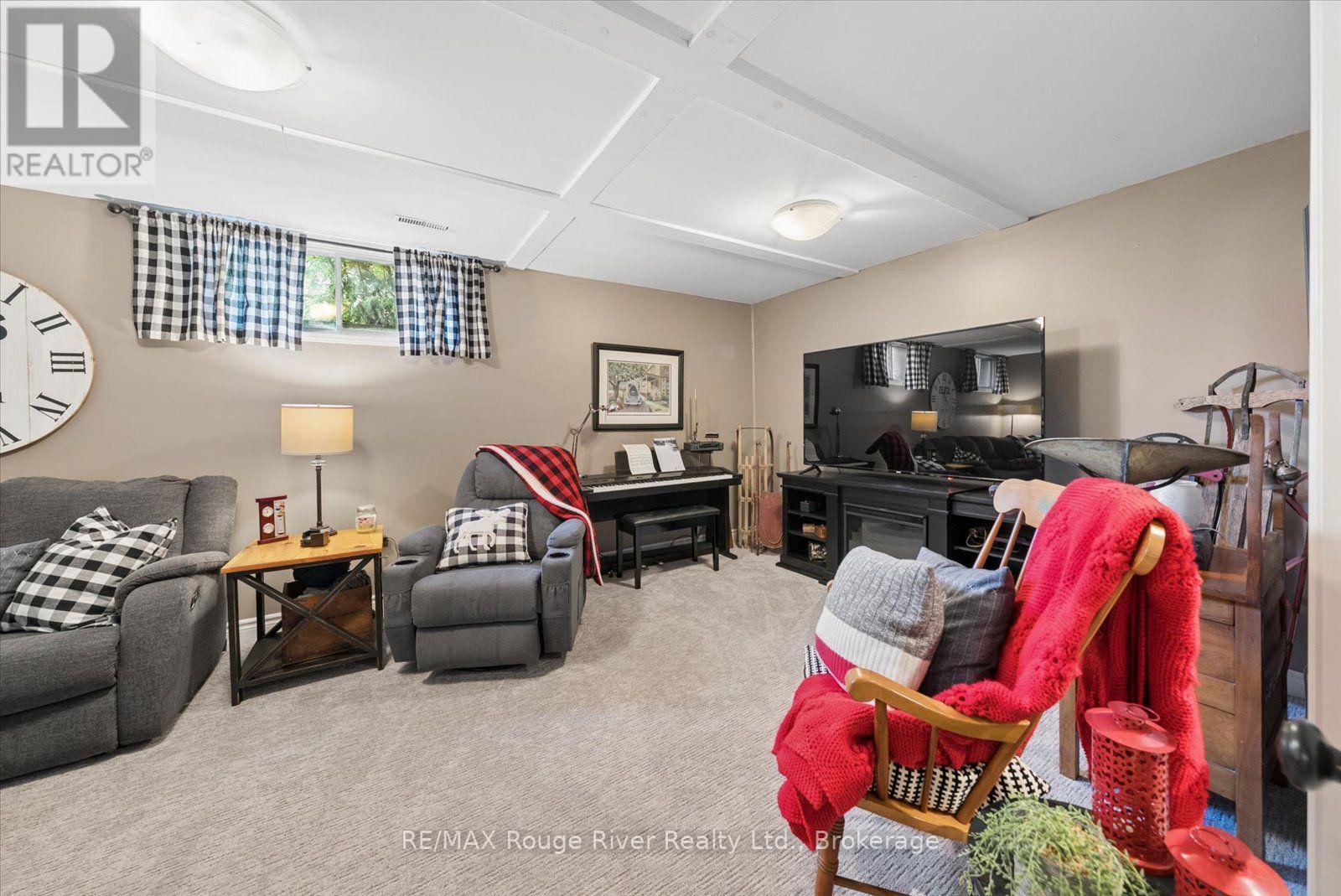 8 ST. JAMES STREET - 20