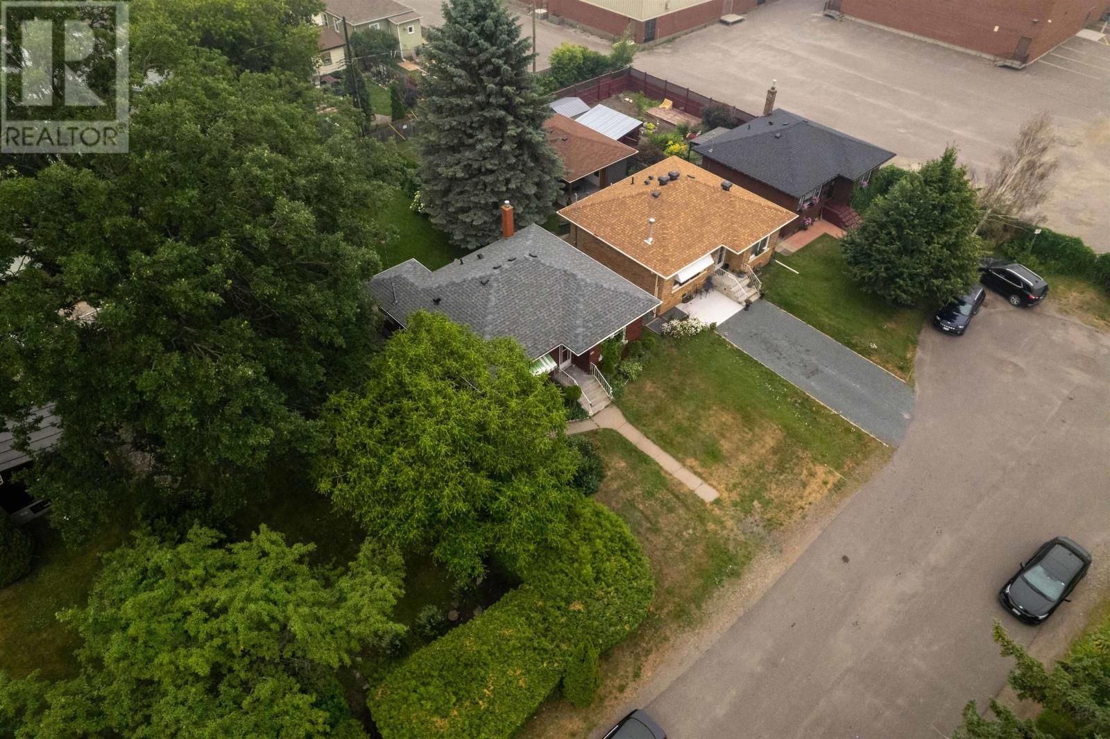 1537 Sills ST - 27