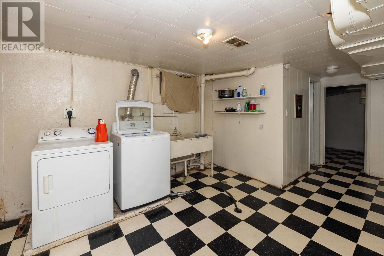 1537 Sills ST - Image 23