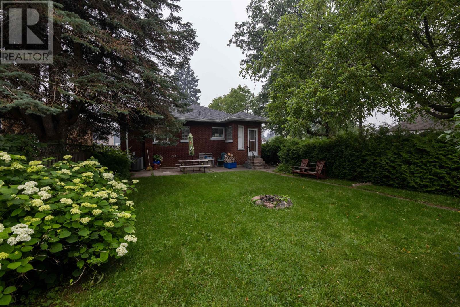 1537 Sills ST - 5