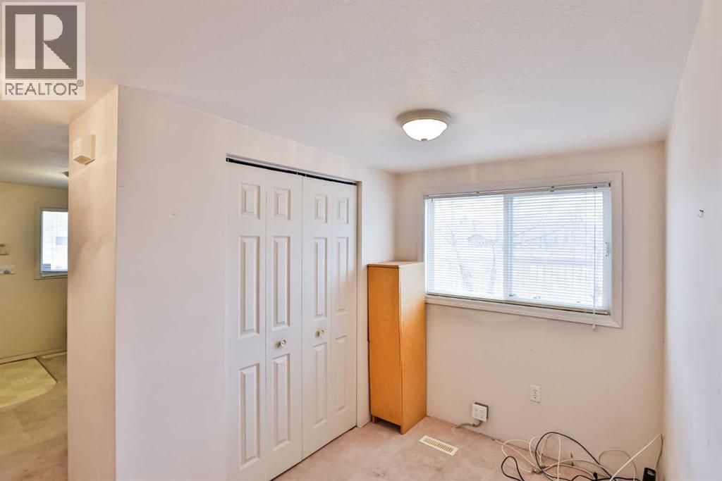 822 3 Street W - 8