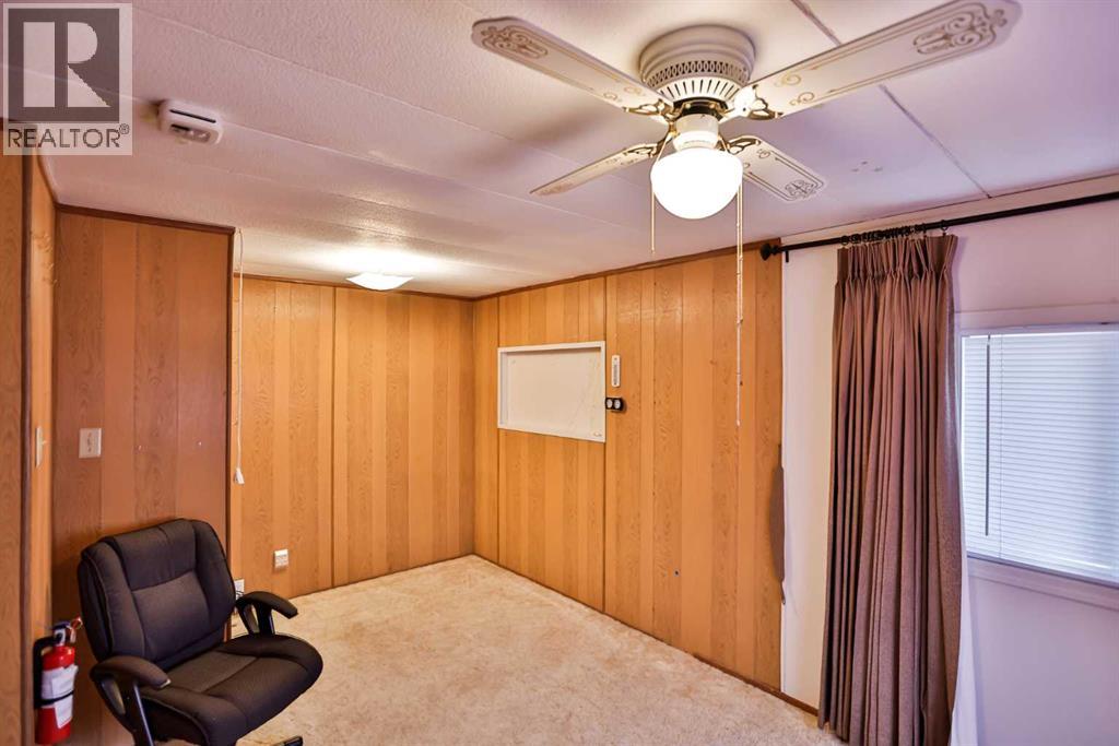 822 3 Street W - 12