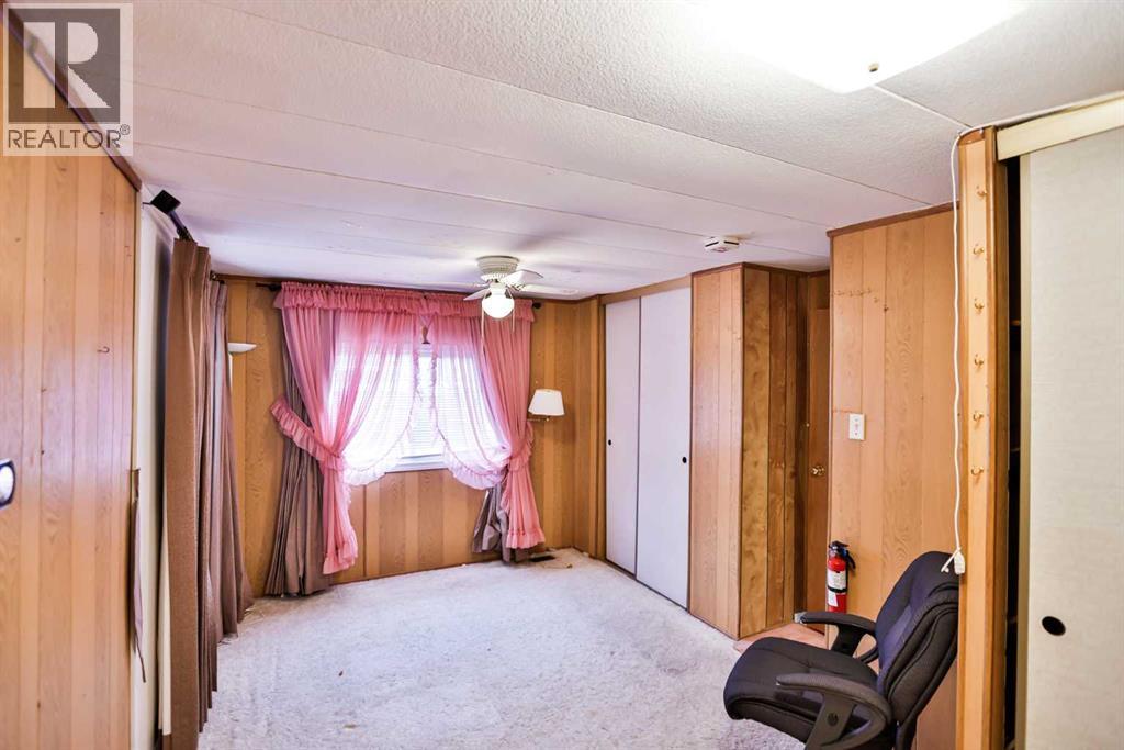 822 3 Street W - 13
