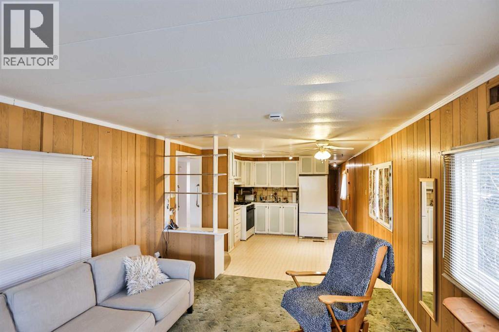 822 3 Street W - 3