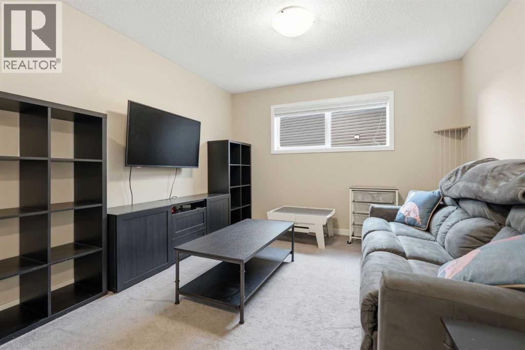 31 Evansridge Crescent NW - 29