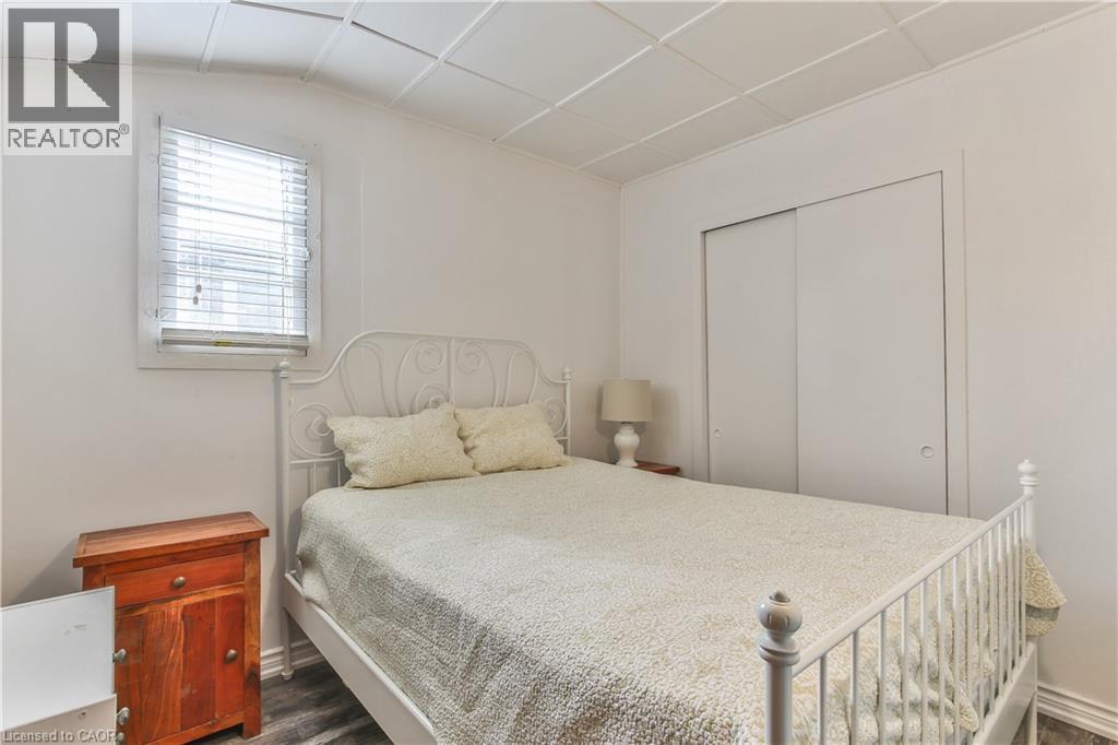 7 WILLOW Avenue - 22