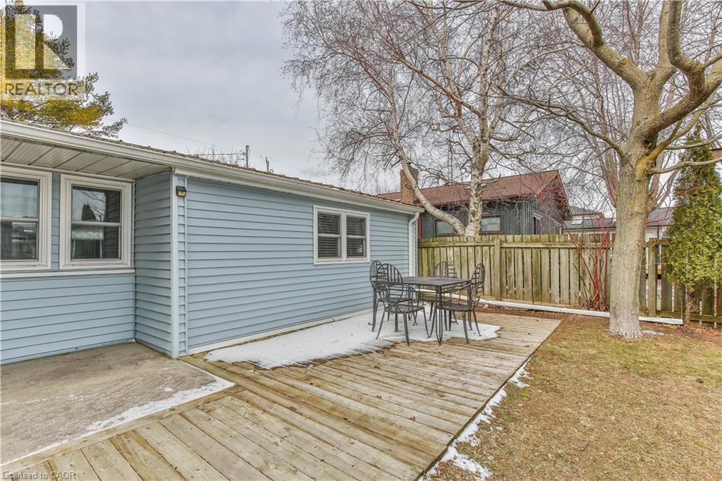 7 WILLOW Avenue - 26