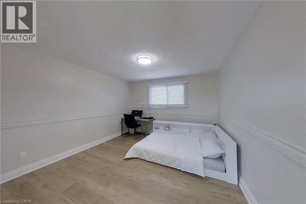 205 JANEFIELD Avenue - Image 21