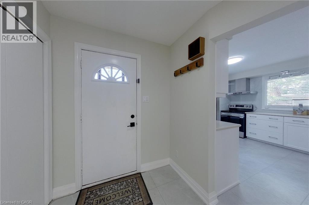 205 JANEFIELD Avenue - Image 3