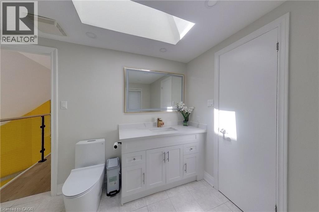 205 JANEFIELD Avenue - Image 26