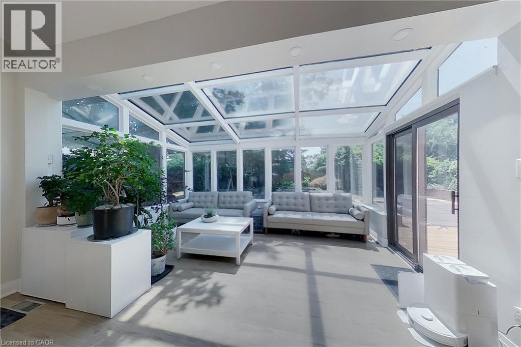 205 JANEFIELD Avenue - Image 11