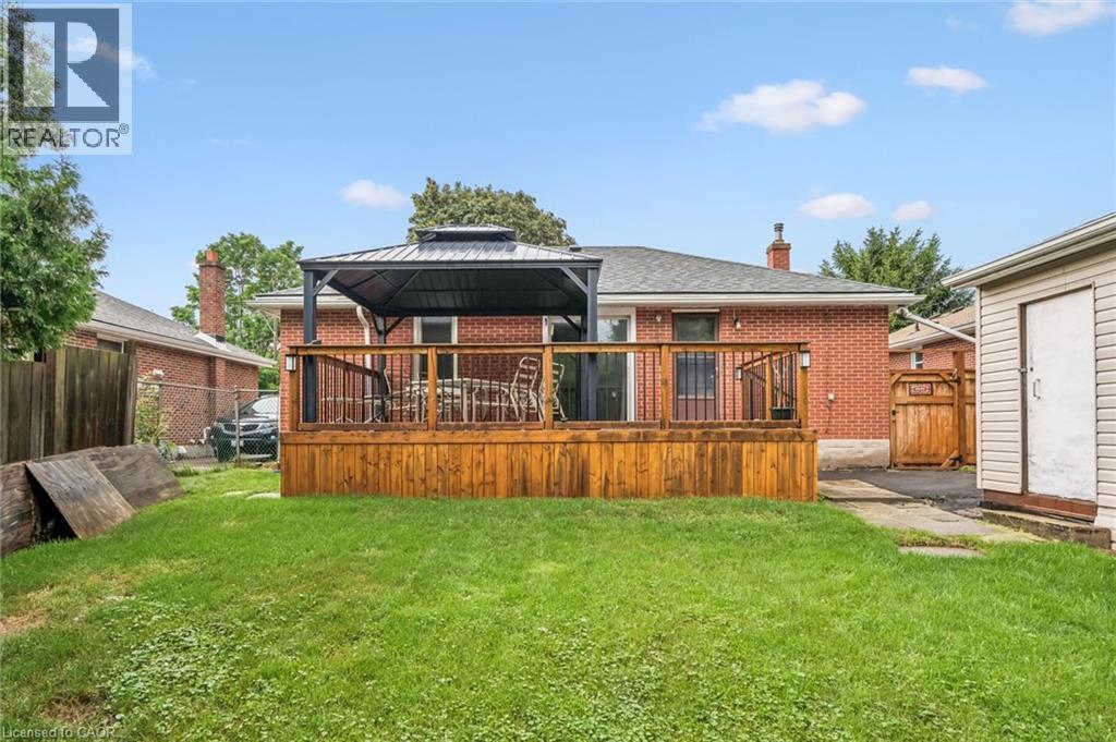 129 STEWART Avenue - 35