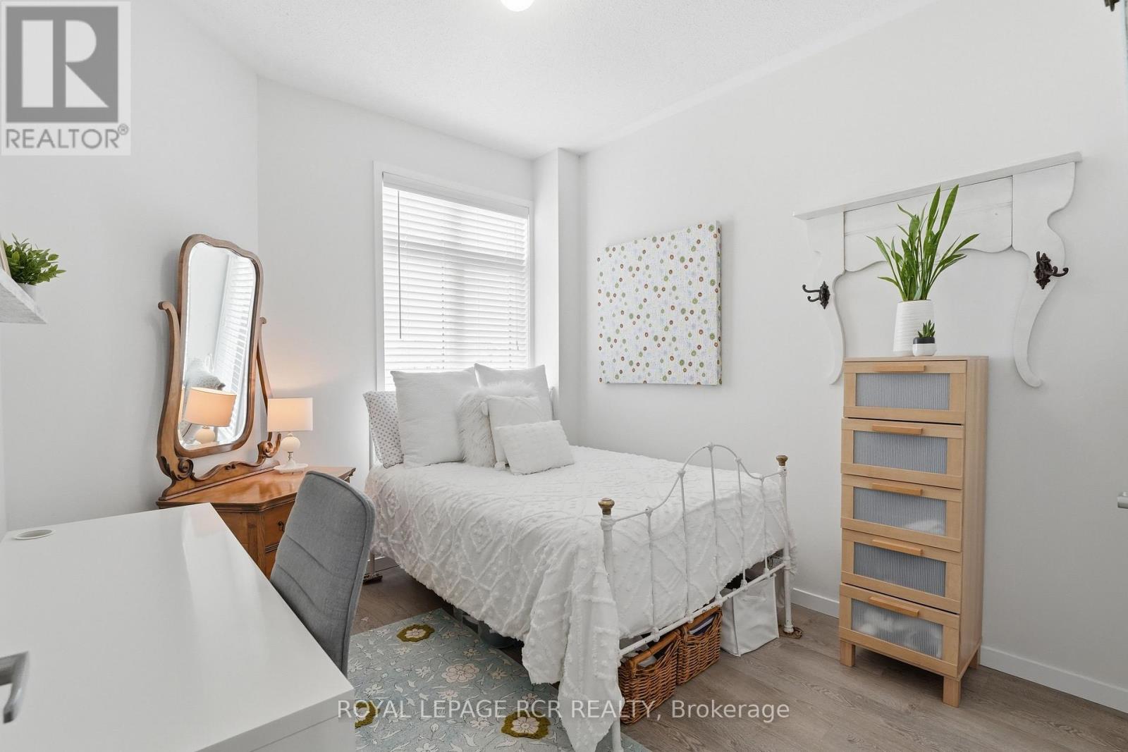 1202 WELLINGTON STREET E - 21