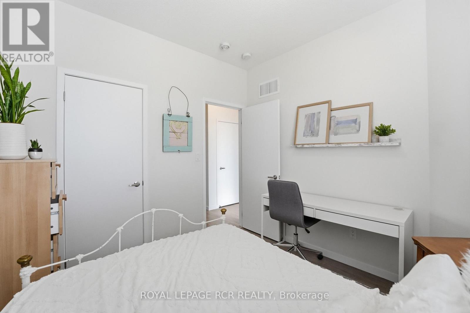 1202 WELLINGTON STREET E - 22