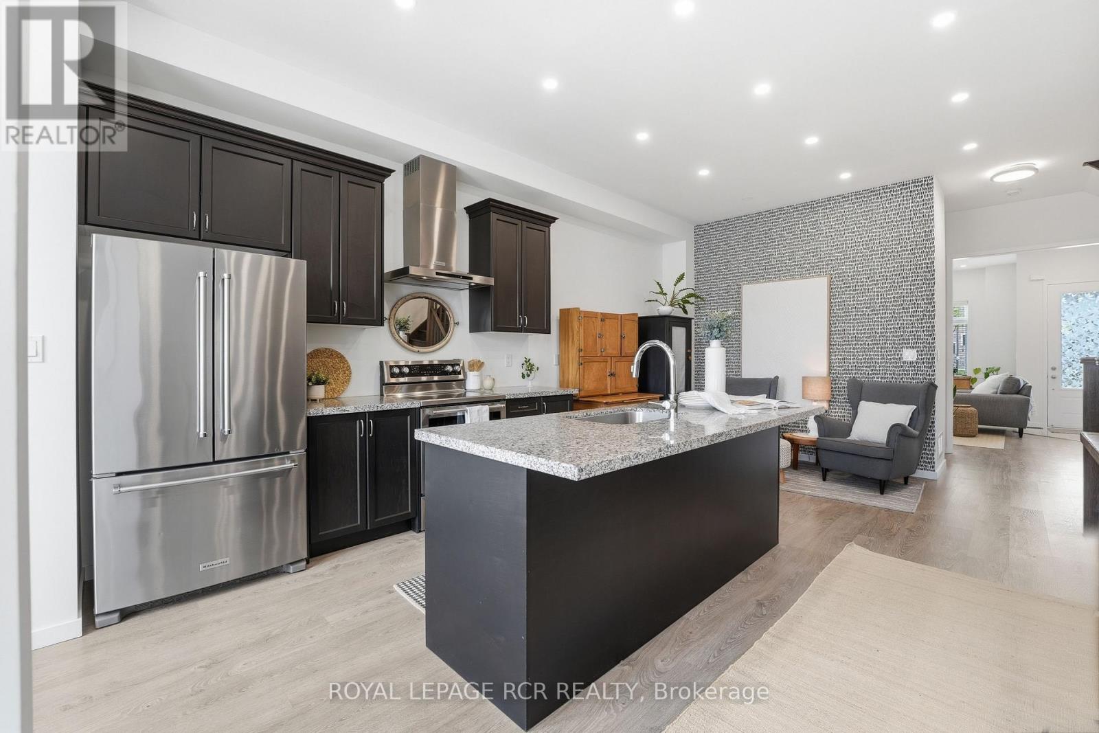 1202 WELLINGTON STREET E - 9