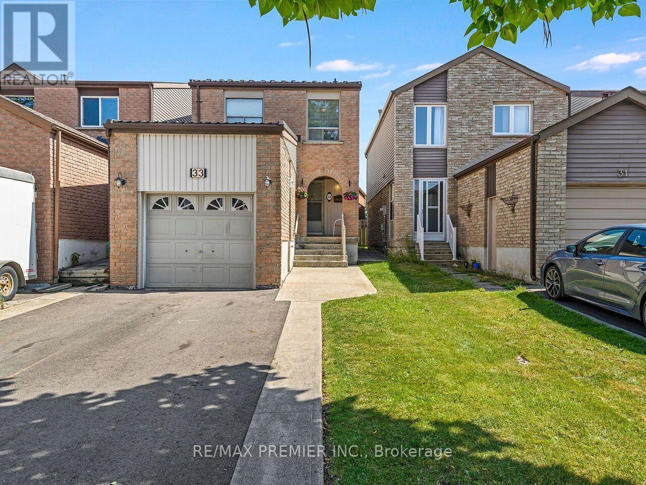 33 LAUREL VALLEY COURT - 1