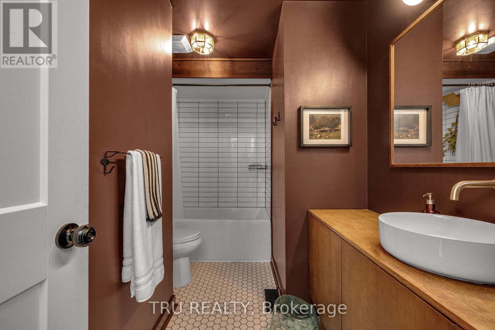 #G 270 DALEHURST DRIVE - Image 44